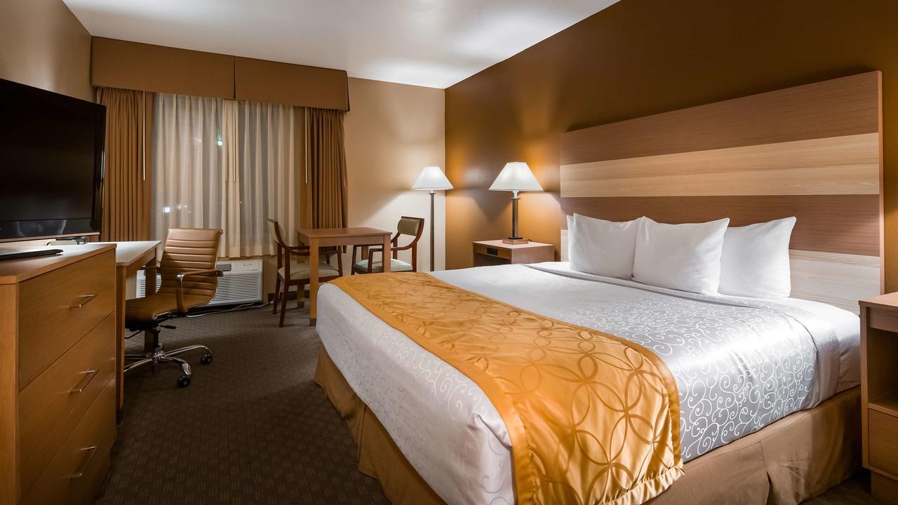 Best Western Of Long Beach Exterior photo